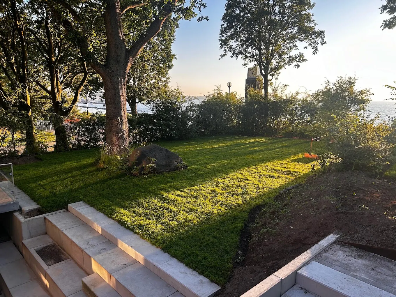 Gartenanlage mit Einfriedung